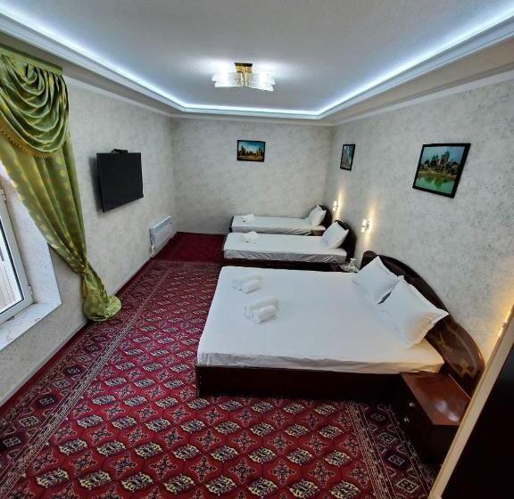 חדר סטנדרט לארבעה, Nursultan Grand Guest House