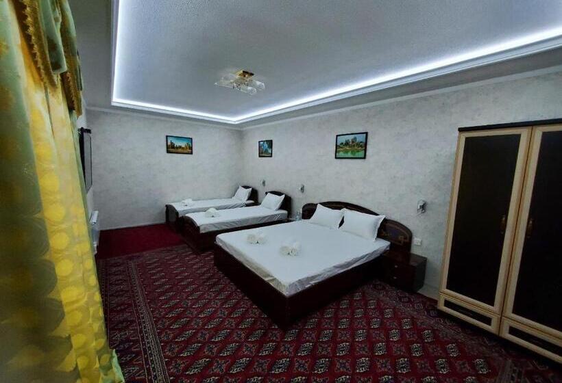 חדר סטנדרט לארבעה, Nursultan Grand Guest House