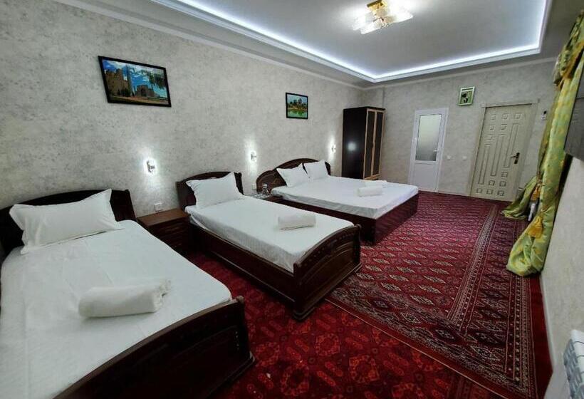 חדר סטנדרט לארבעה, Nursultan Grand Guest House