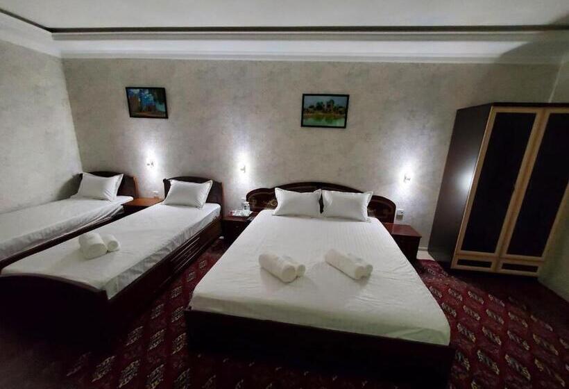 חדר סטנדרט לארבעה, Nursultan Grand Guest House