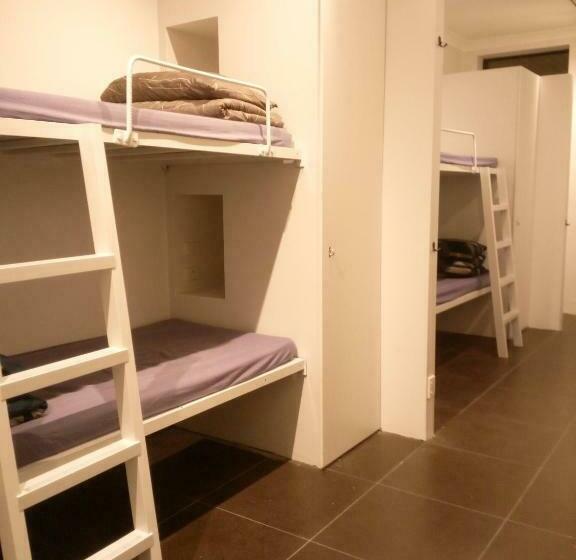 공동 객실, Rozelle Hostel