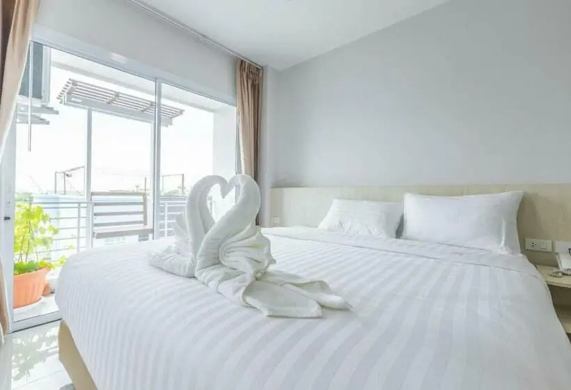 バルコニー付きデラックスルーム, Sananwan Hometel