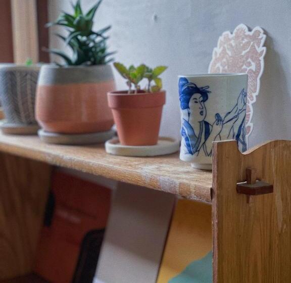 منزل غرفة نوم واحدة, Small Hotel Tonari