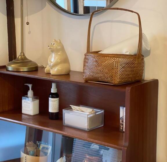 منزل غرفة نوم واحدة, Small Hotel Tonari