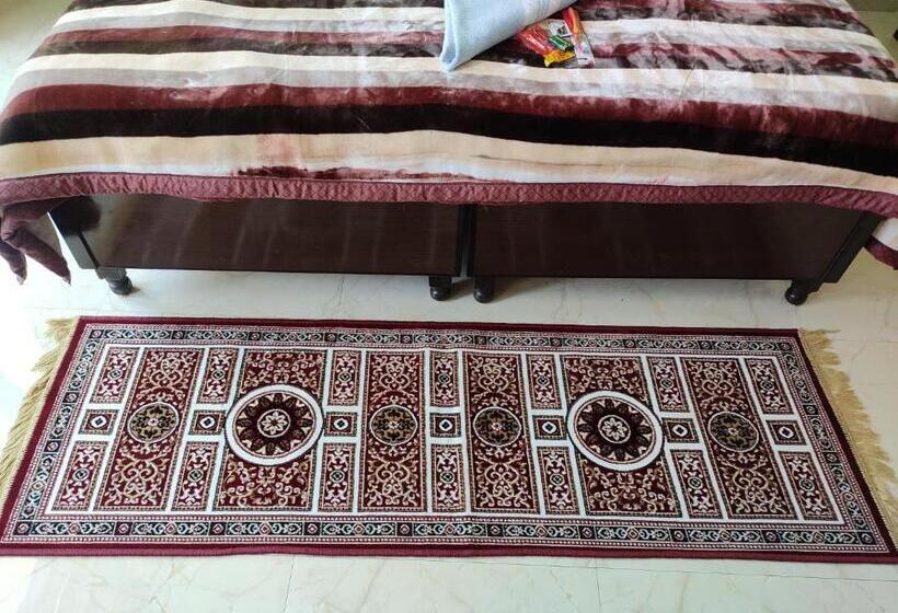 带大床的高级房间, La Montana