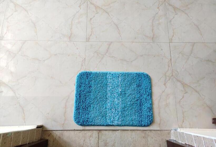 带大床的高级房间, La Montana