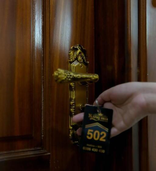 اتاق لوکس با بالکن, King Villa Quảng Ngãi