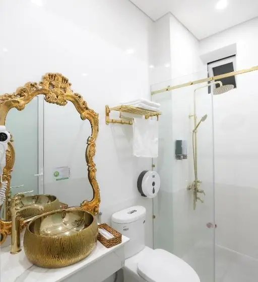 اتاق لوکس با بالکن, King Villa Quảng Ngãi