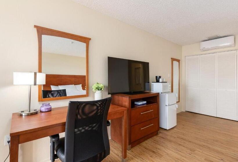 스탠다드 룸 킹사이즈 침대, Konocti Harbor Resort