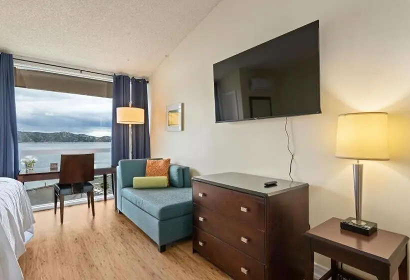 デラックスルーム, Konocti Harbor Resort