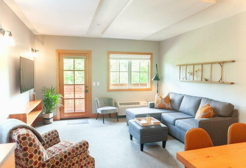 سوییت, The Suites On Main