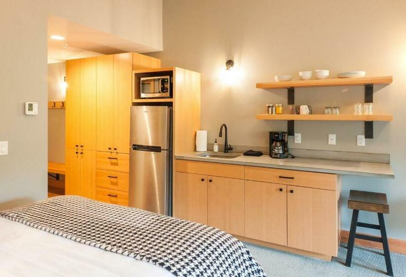 Escritório Estándar, The Suites On Main