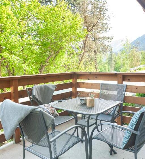 3 Bedroom Suite, The Suites On Main