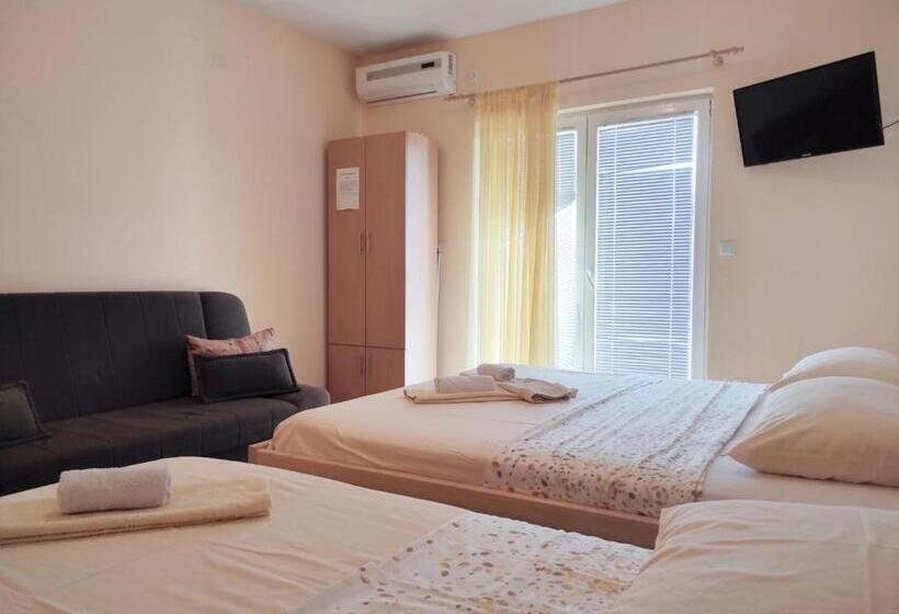 استودیوی استاندارد با چشم‌انداز دریا, Apartments Draženka