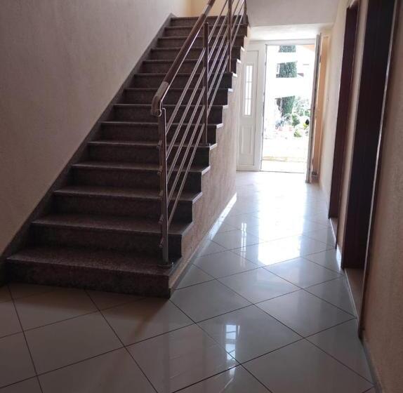 استودیوی استاندارد با چشم‌انداز دریا, Apartments Draženka