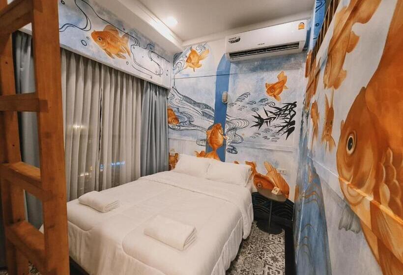 Quarto Deluxe, Suraya Bangkok