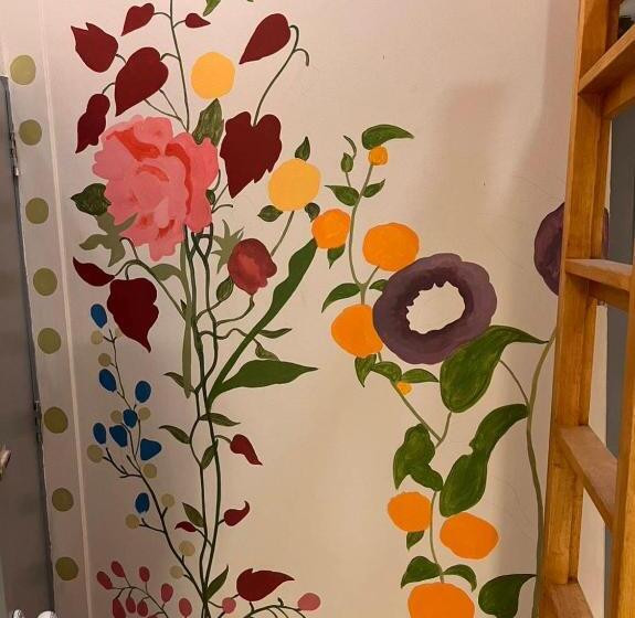 اتاق استاندارد سه نفره, Suraya Bangkok