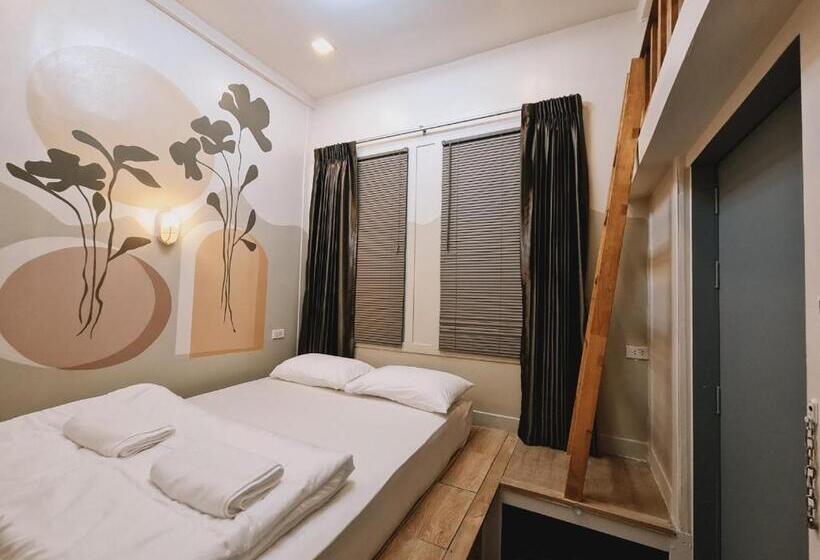 اتاق کلاسیک سه تخته, Suraya Bangkok