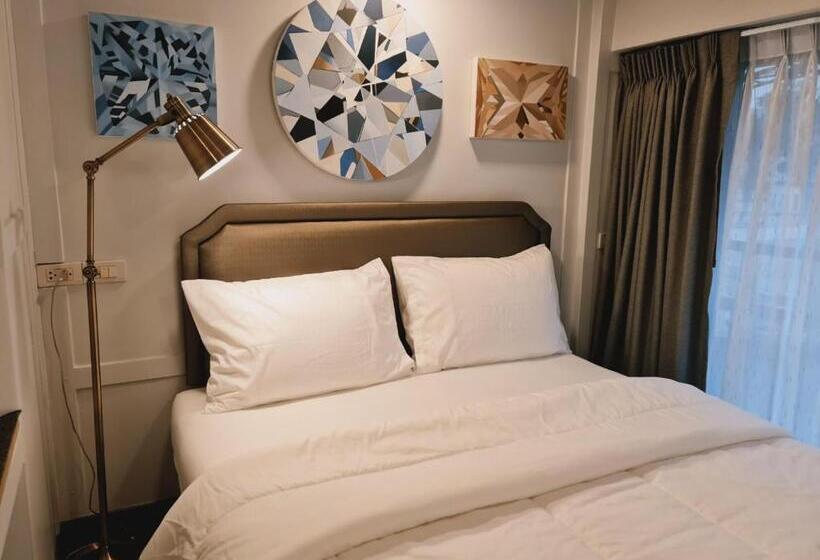 Quarto Estandar, Suraya Bangkok
