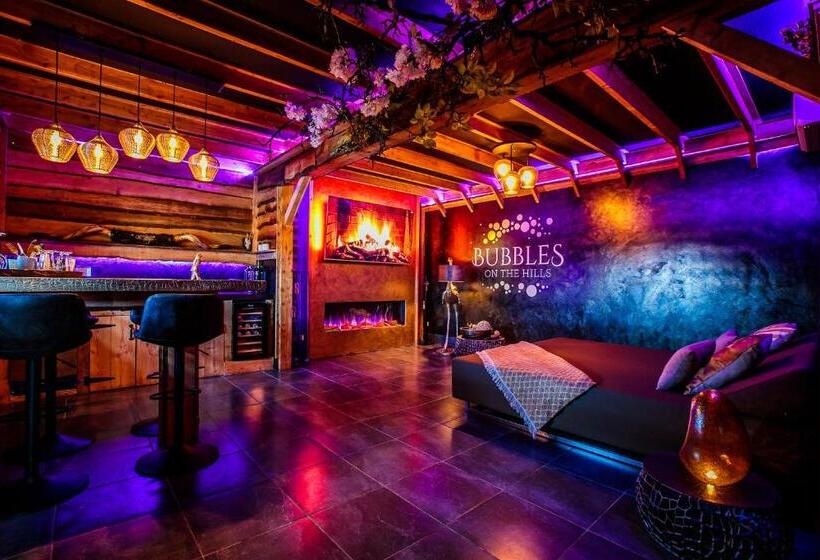4인용 수피리어 룸, Bubbles On The Hills