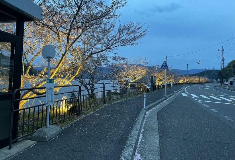 스탠다드 룸, 30畳の大広間12名宿泊可能な水月湖畔宿大五郎丸ー水月湖クルージング隣接