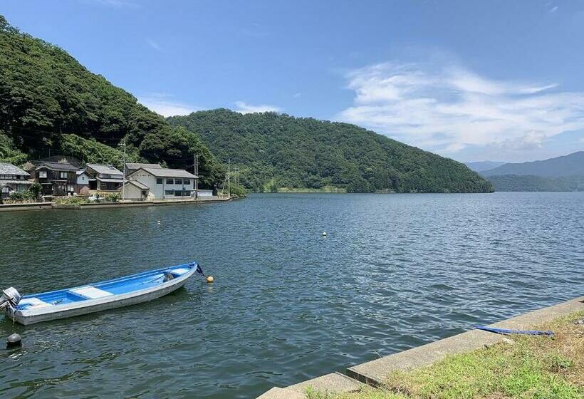 스탠다드 룸, 30畳の大広間12名宿泊可能な水月湖畔宿大五郎丸ー水月湖クルージング隣接