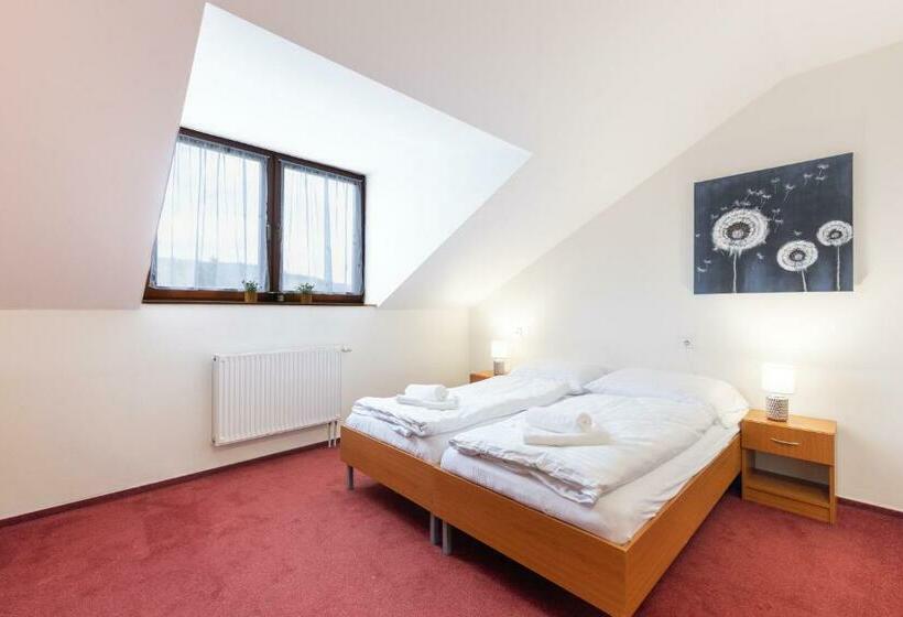 标准间, Penzion Jas