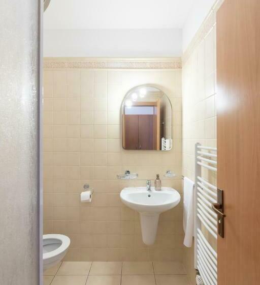 三人经典房间, Penzion Jas