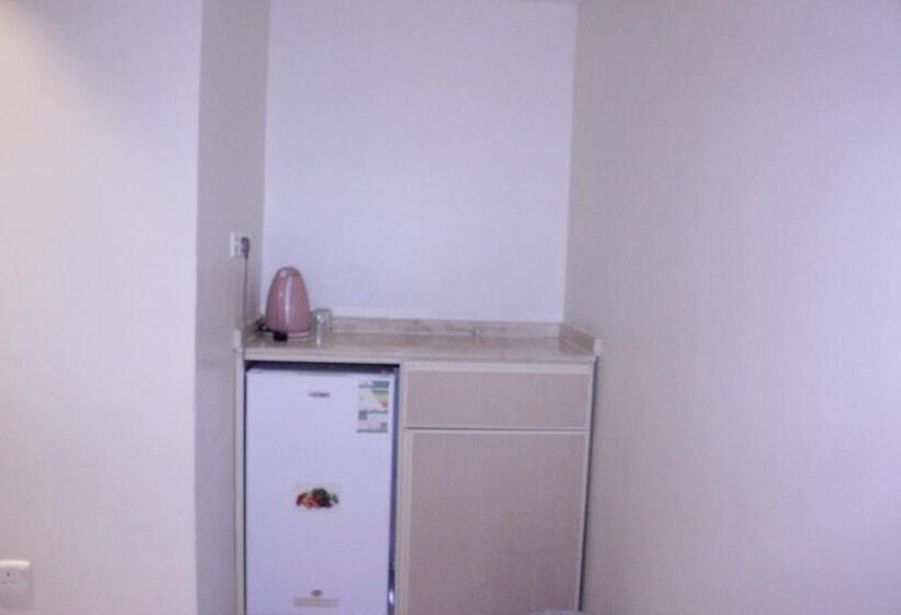 Deluxe Studio, Altamyoiz Sirved Apartments