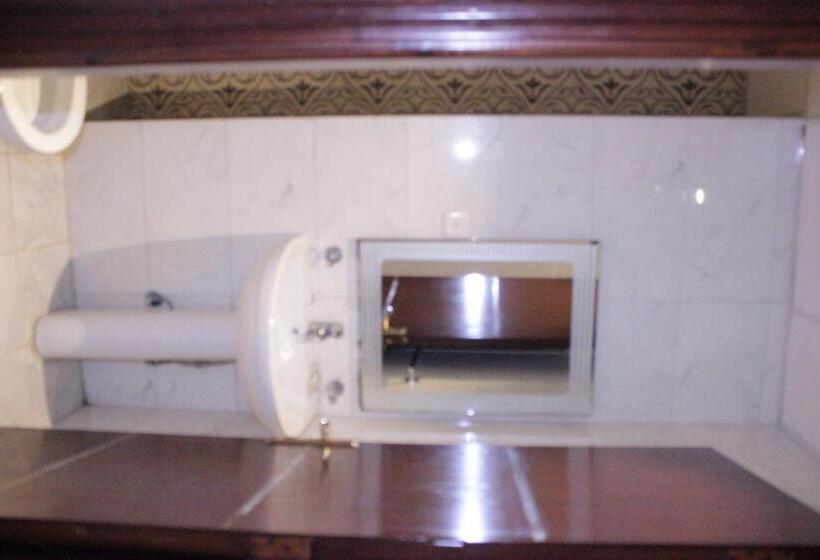 スタンダードトリプルルーム, Altamyoiz Sirved Apartments