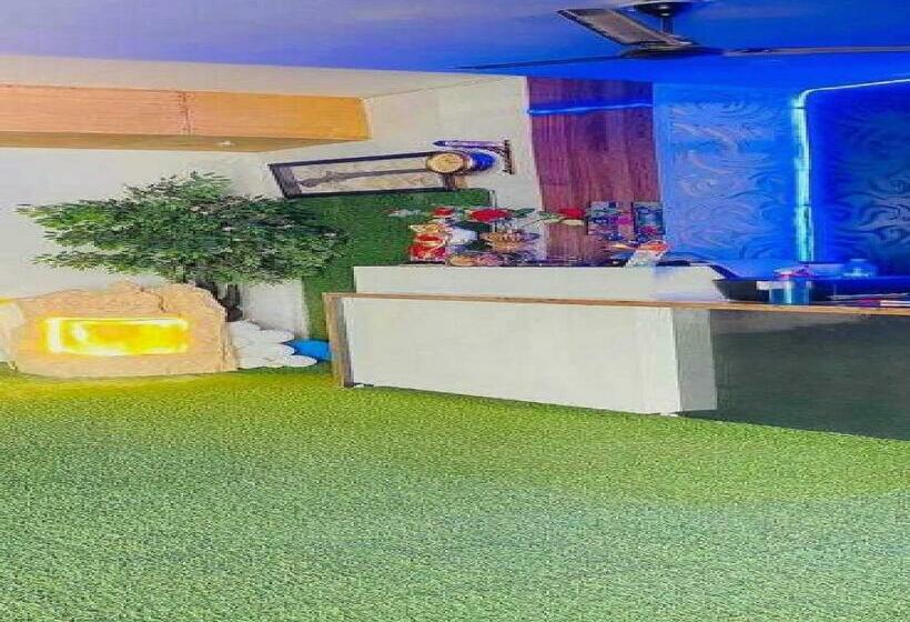 חדר קלאסי לשלושה, Oyo 89244 Saras Regidence