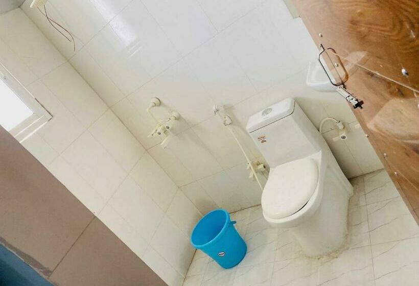 חדר קלאסי לשלושה, Oyo 89244 Saras Regidence