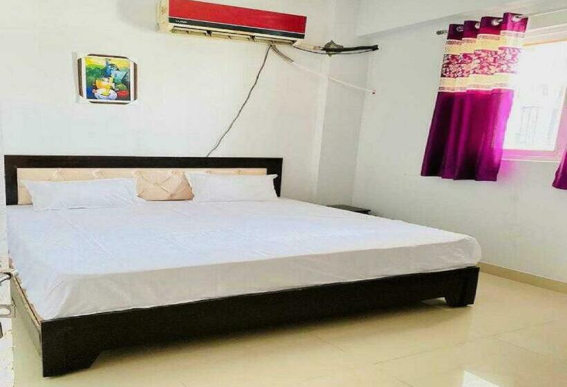 חדר קלאסי לשלושה, Oyo 89244 Saras Regidence