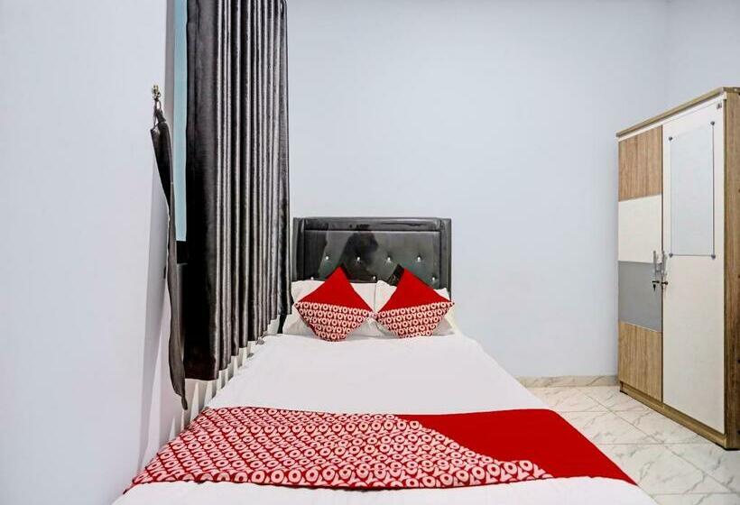 Номер Deluxe, Oyo 92528 Nagoya House Syariah