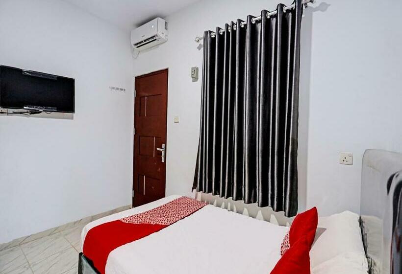 Номер Deluxe, Oyo 92528 Nagoya House Syariah