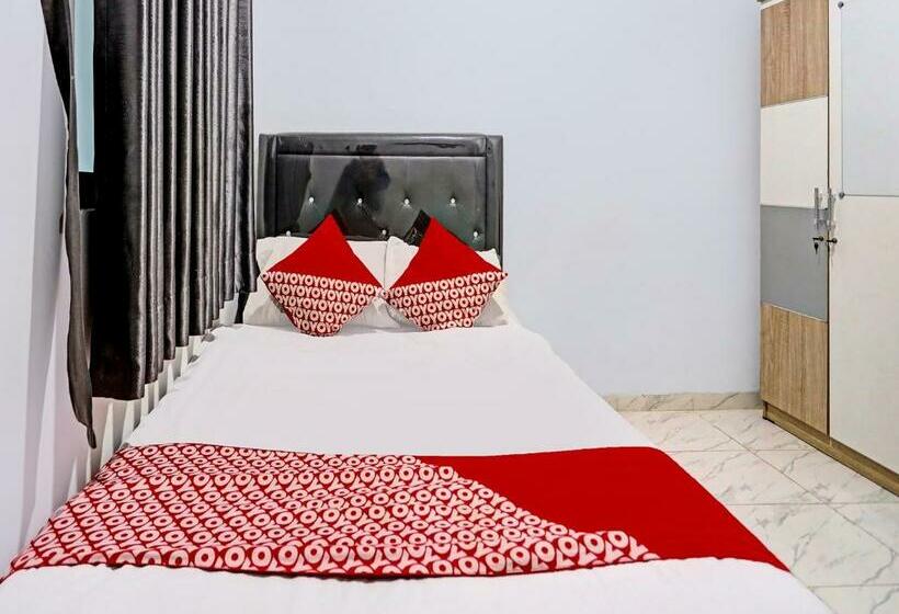 Номер Deluxe, Oyo 92528 Nagoya House Syariah