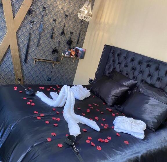 带按摩浴盆的套房, Désirs D Une Nuit   Loveroom Jacuzzi