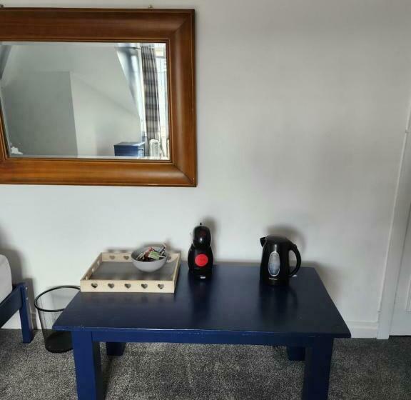 غرفة عائلية حمام مشترك, The Ship Inn