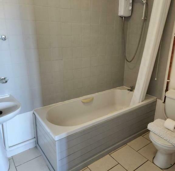 غرفة ديلوكس, The Ship Inn