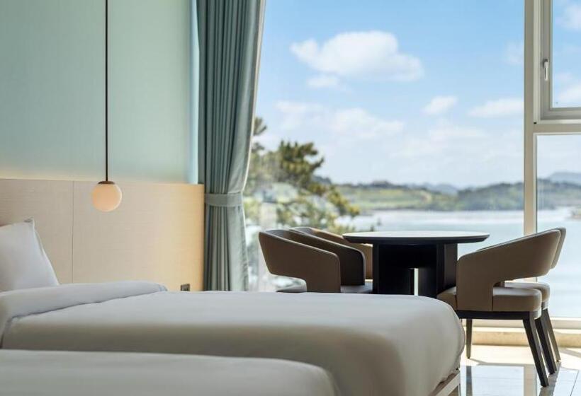Люкс с Террасой, Yeosu Calacatta Hotel & Resort