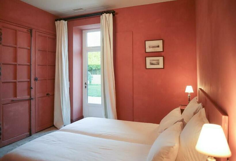 Номер Стандарт, Une Chambre à La Maison Du Ballandreau