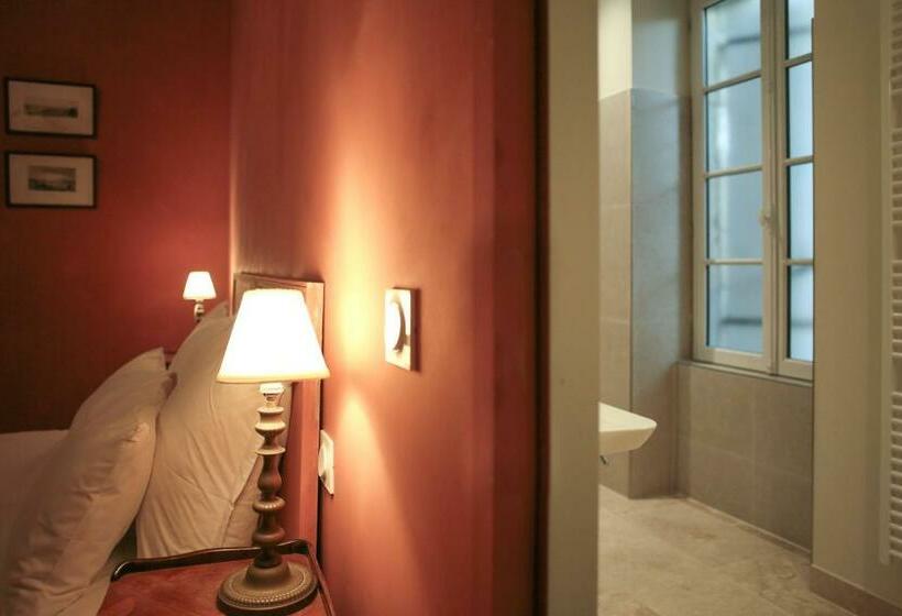 Номер Стандарт, Une Chambre à La Maison Du Ballandreau