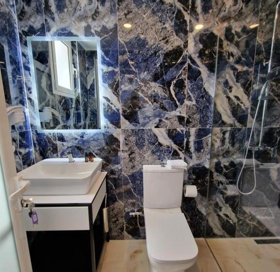 Camera Deluxe, Vila Klari