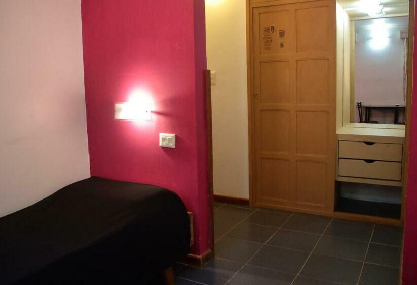 اتاق استاندارد سه نفره, Ito Cultural