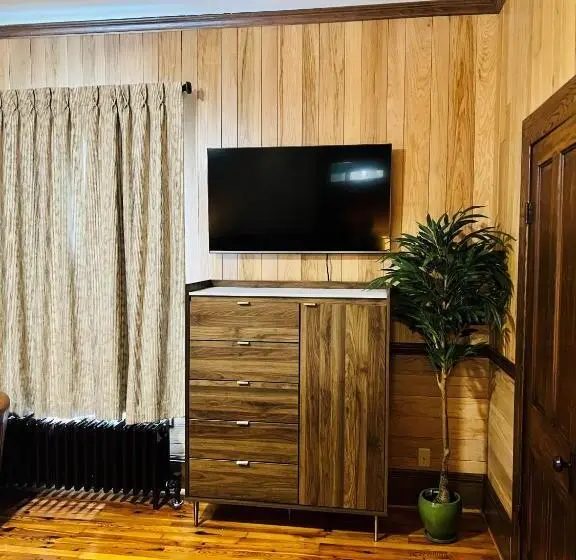 身障者適用キングサイズベッドルーム, Monterey Inn