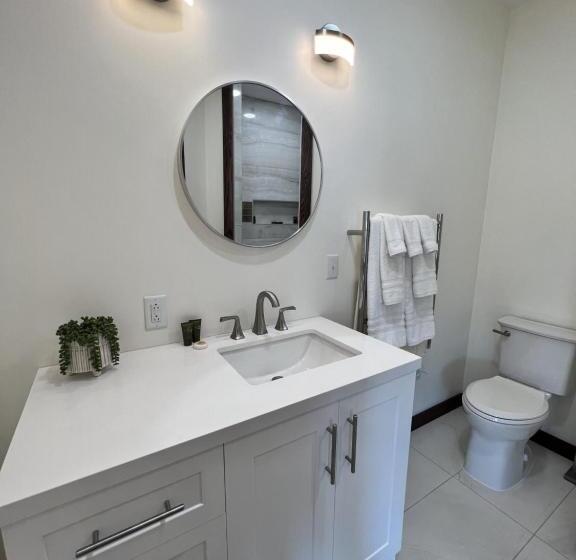 Номер Deluxe, Monterey Inn