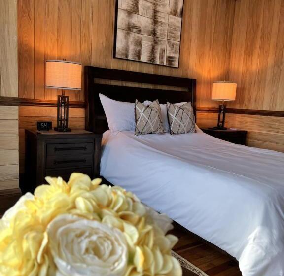 Номер Deluxe, Monterey Inn