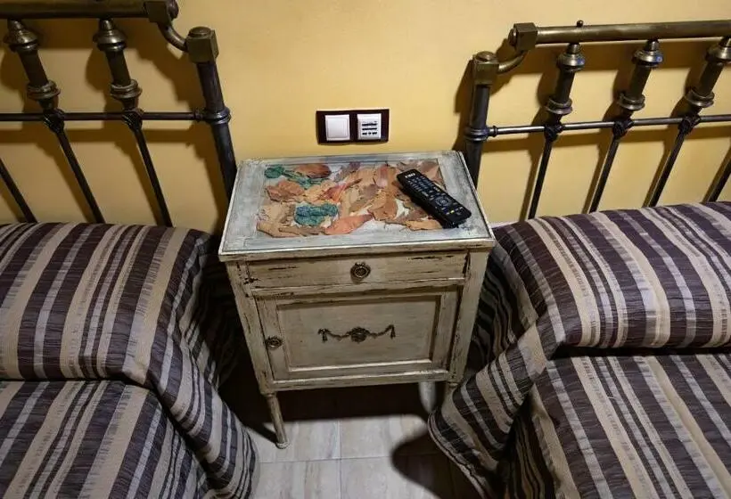 デラックスルーム, Un Lugar En La Vecilla