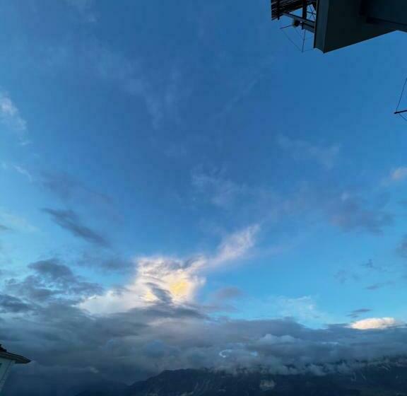 家庭间, Himalayas