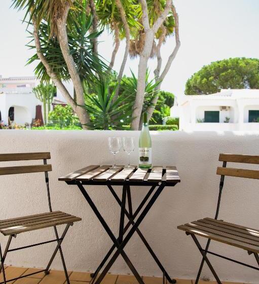 اتاق استاندارد با بالکن, Wakeup Villa